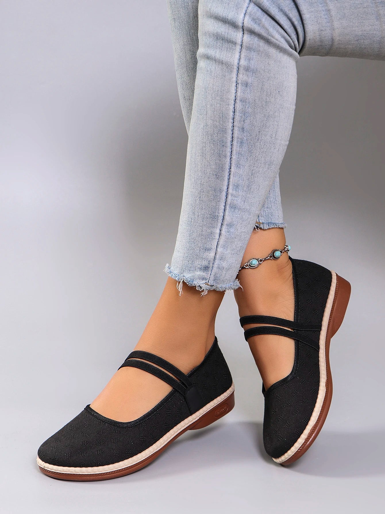 Spring New Women's Casual Sports Shoes Comfortable, Breathable, Lightweight, Wear resistant Lazy Shoes, Soft soled Flat Shoes
