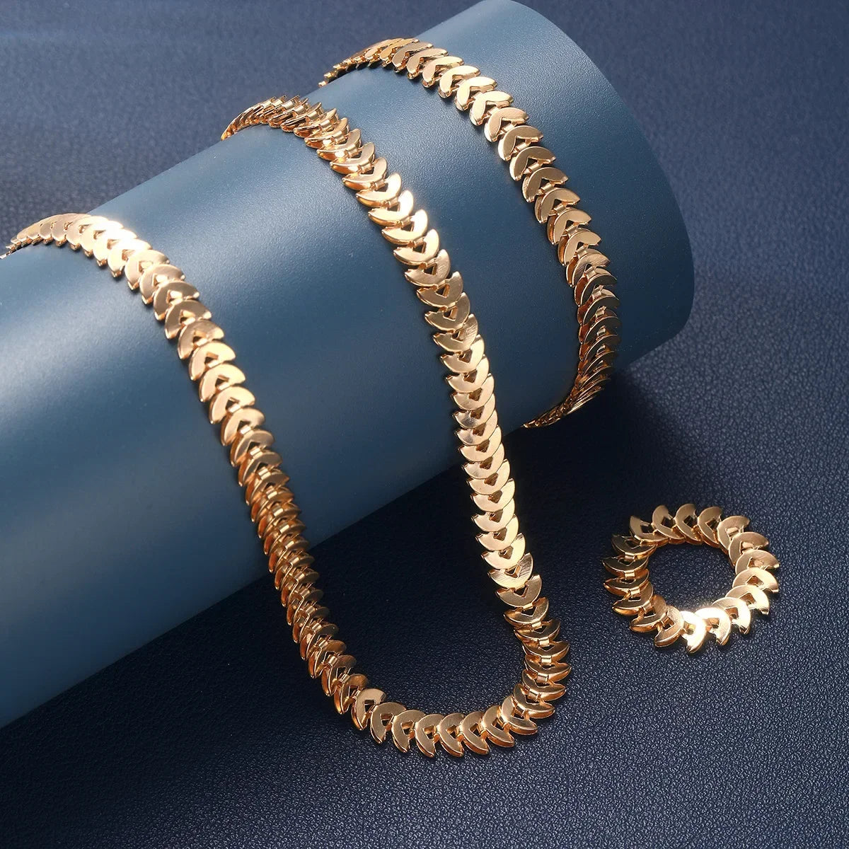 Europe and America Accessory Water Drop Necklace Four-Piece Set Fashion Bracelets Rings Earrings Necklace Paty Jewerly Set Gift