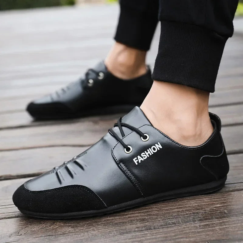 Flat Men Shoes Leisure Leather Shoes for Men White Footwear 2025 Summer Trend Breathable Soft Casual Sneakers British Peas Shoes