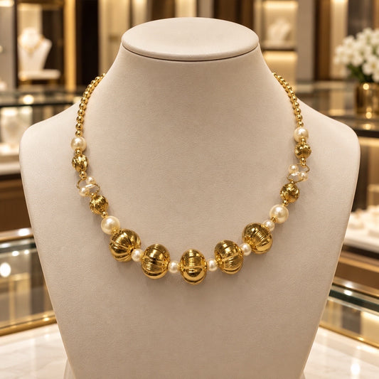 Elegant Gold-Tone Pearl Necklace – Timeless Fashion Jewelry