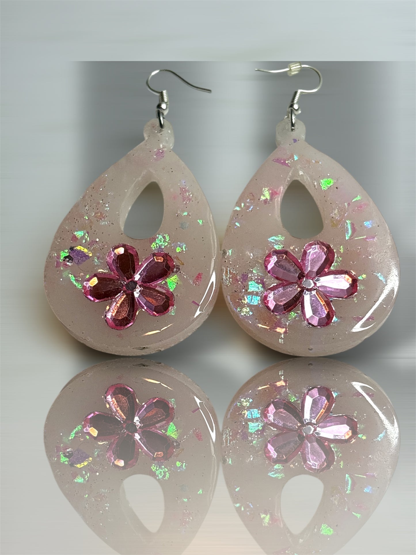 Earrings resin