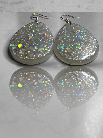 Earrings resin