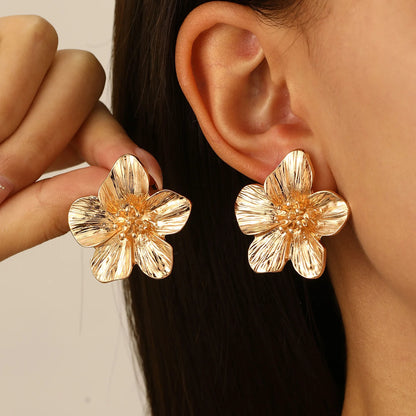 2025 New Trendy White Brown Resin Flower Hoop Earrings for Women Fashion Gardenia Earings Statement Jewelry Party Wedding Gifts