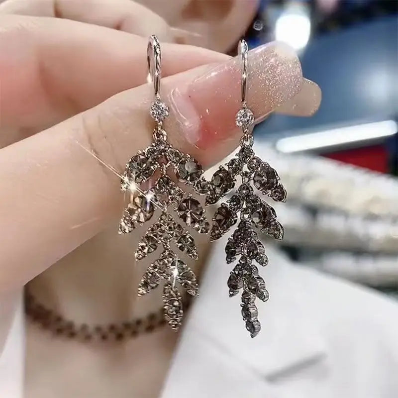 New Vintage Statement Gray Crystal Leaf Earrings for Women Fashion Unique Accessories Party Jewelry Birthday Anniversary Gifts