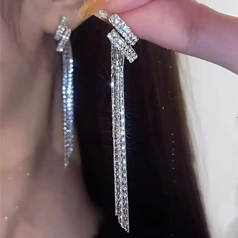 New Vintage Statement Gray Crystal Leaf Earrings for Women Fashion Unique Accessories Party Jewelry Birthday Anniversary Gifts