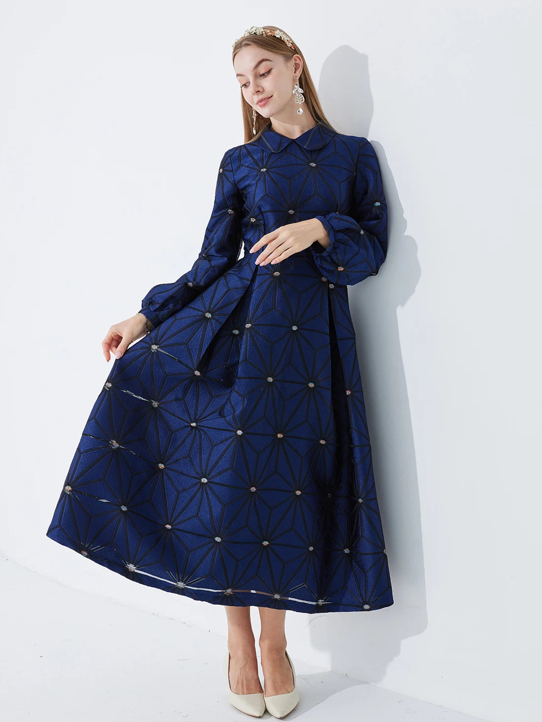 Navy Geometric Jacquard Dress with Puff Sleeves Fitted Waist and Flared Hem — Light Luxury Banquet or Wedding Gown