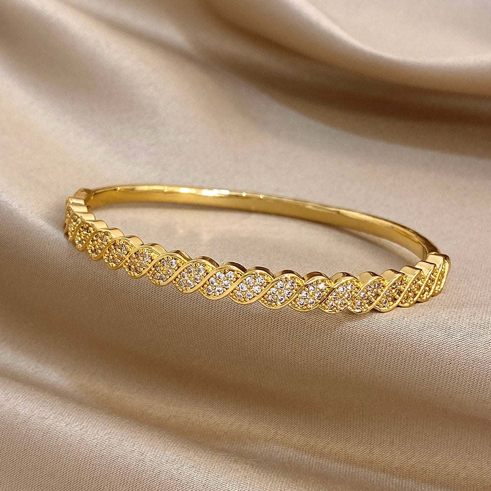 Freetry Vintage Rhinestone Gold Plated Spring Bangle Bracelet for Women Stylish Simple Geometric Cuff Bracelet Lady Jewelry Gift