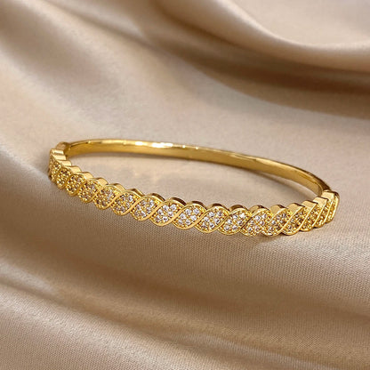 Freetry Vintage Rhinestone Gold Plated Spring Bangle Bracelet for Women Stylish Simple Geometric Cuff Bracelet Lady Jewelry Gift