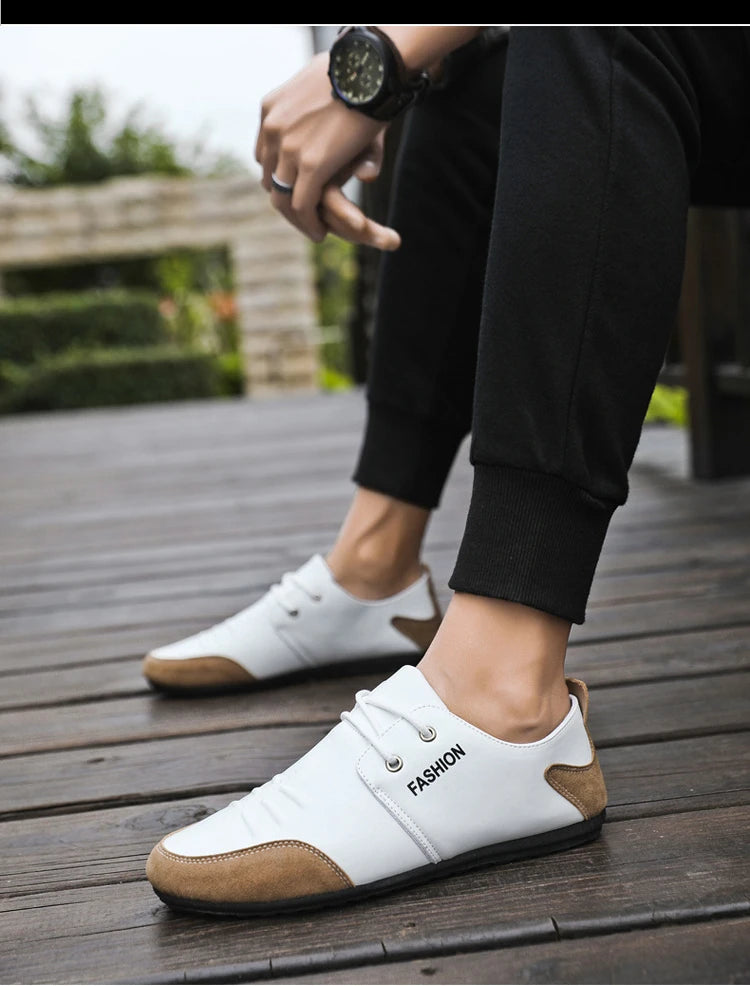 Flat Men Shoes Leisure Leather Shoes for Men White Footwear 2025 Summer Trend Breathable Soft Casual Sneakers British Peas Shoes