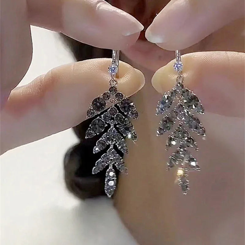 New Vintage Statement Gray Crystal Leaf Earrings for Women Fashion Unique Accessories Party Jewelry Birthday Anniversary Gifts