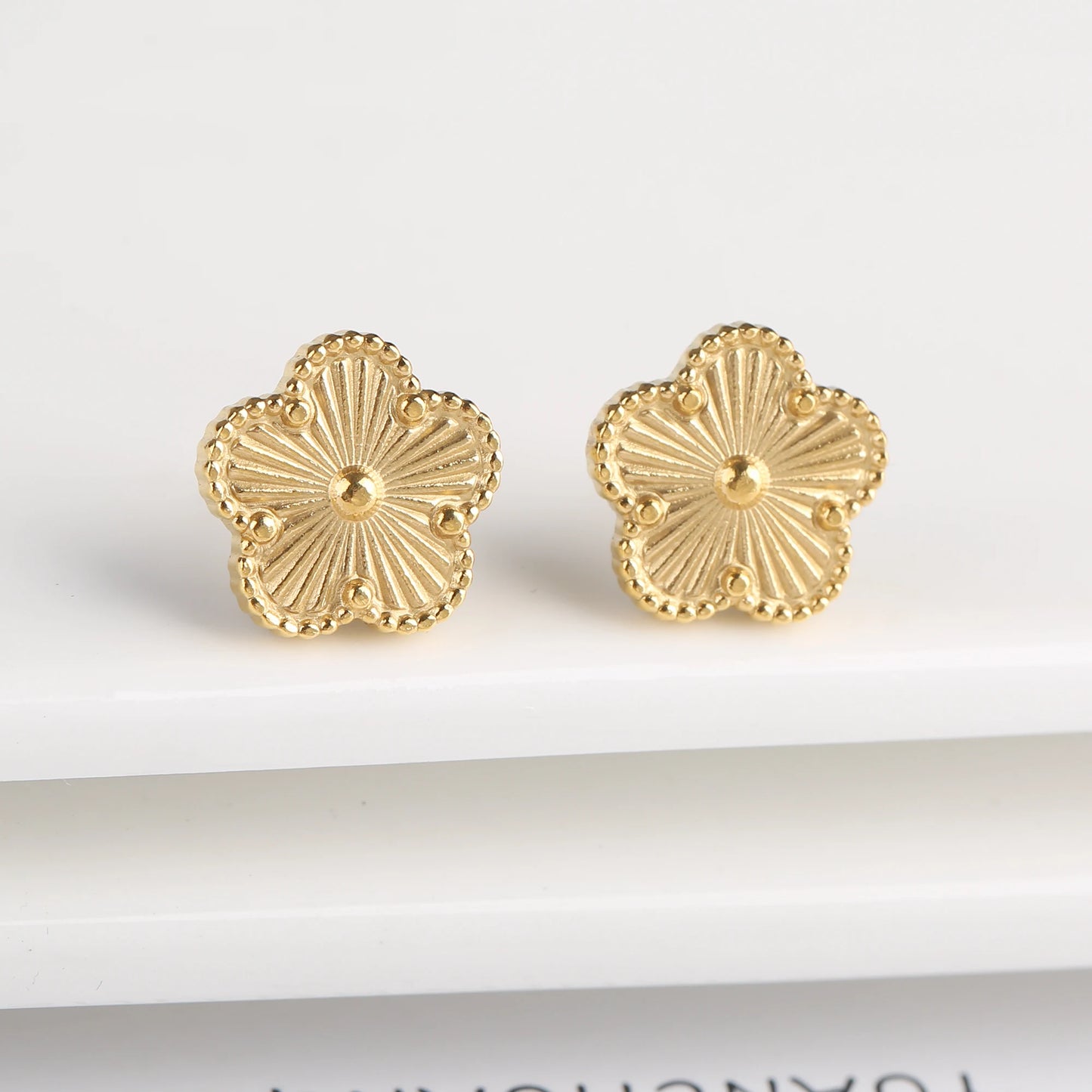 Hot Sale Stainless Steel Laser Five Leaf Flower Petal Adjustable Clover Bracelet Classic for Woman Girl Brand Jewelry Party Gift