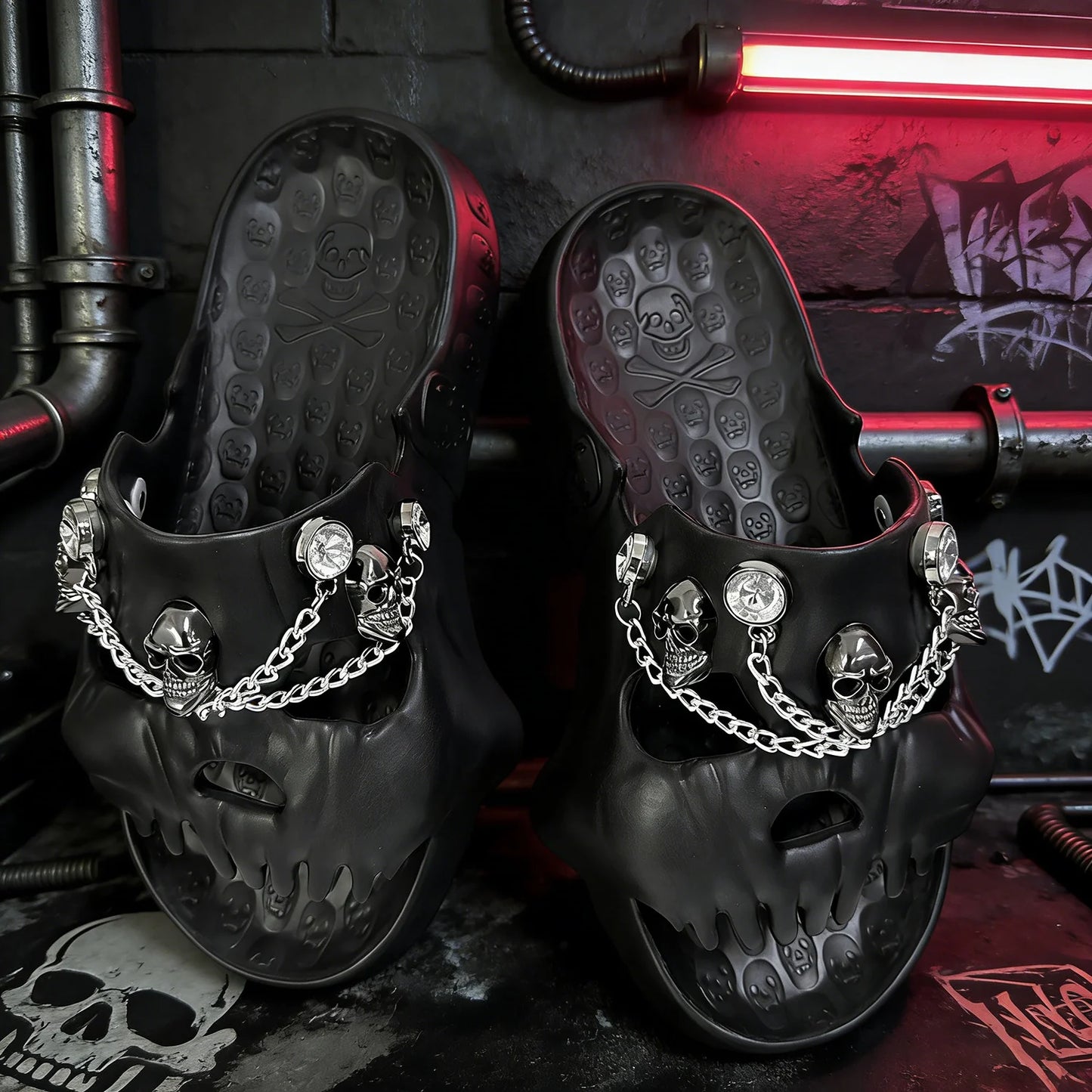 Punk Metal Skull Slippers Summer Men Slippers Novelty Outdoor Clogs Beach Sandals Non-slip Indoor Home Slides Couples Shoes 47