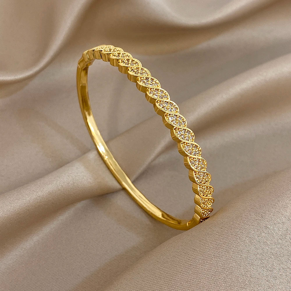 Freetry Vintage Rhinestone Gold Plated Spring Bangle Bracelet for Women Stylish Simple Geometric Cuff Bracelet Lady Jewelry Gift