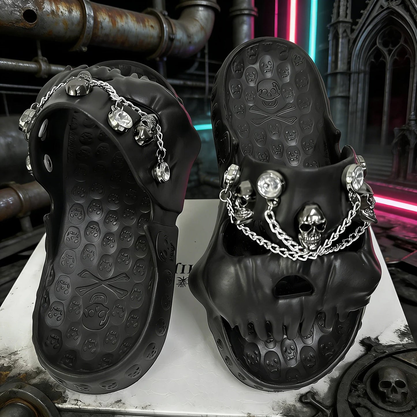 Punk Metal Skull Slippers Summer Men Slippers Novelty Outdoor Clogs Beach Sandals Non-slip Indoor Home Slides Couples Shoes 47