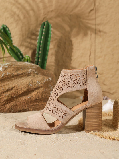 Fashionable mid heeled buckle thick heel Roman shoes, retro style fish mouth women's sandals for foreign trade