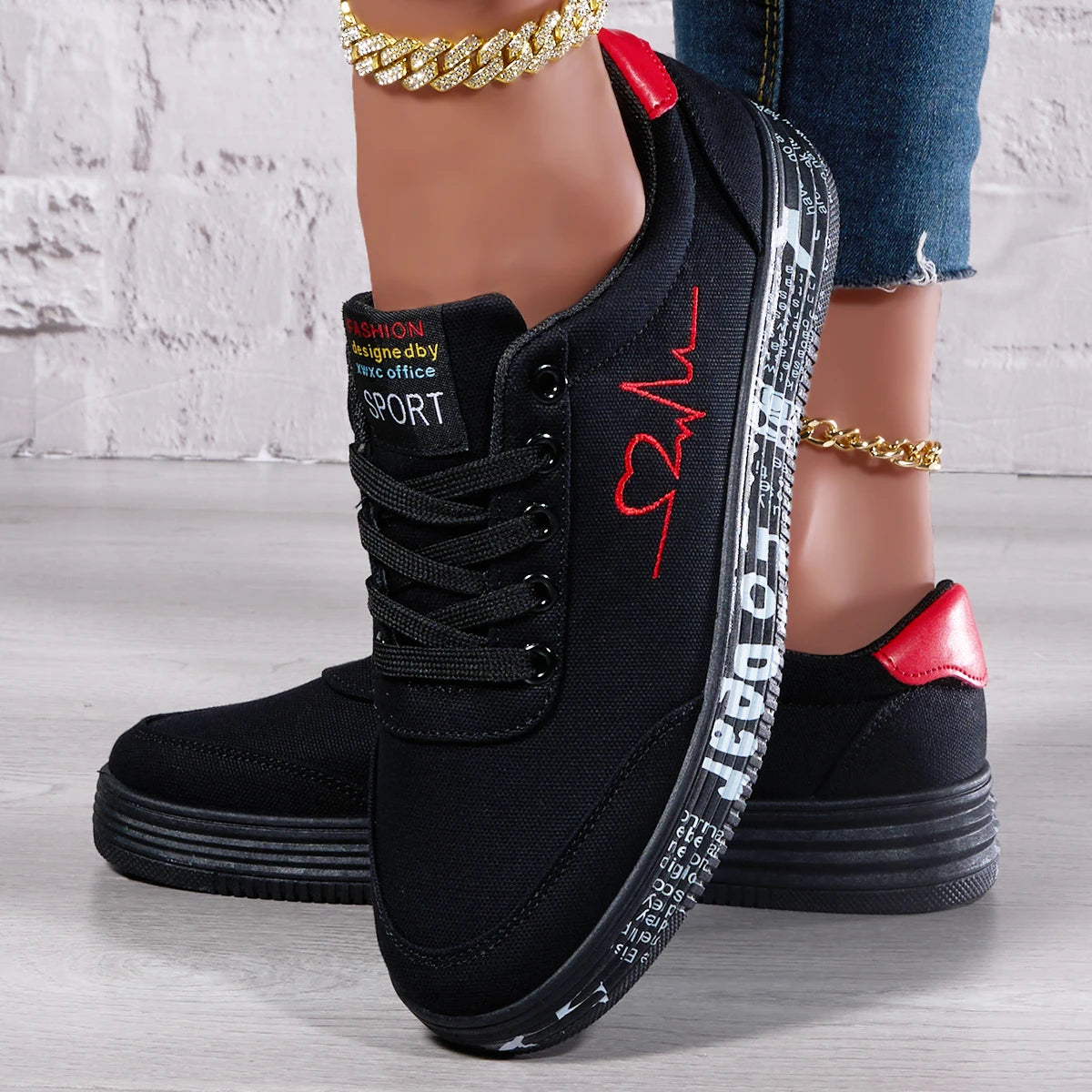 Women's Heart Design Sneakers for Women, Lace Up Soft Sole Platform Comfy Skate Shoes, Low-top Mid Top Valentine's Day Shoes, Me