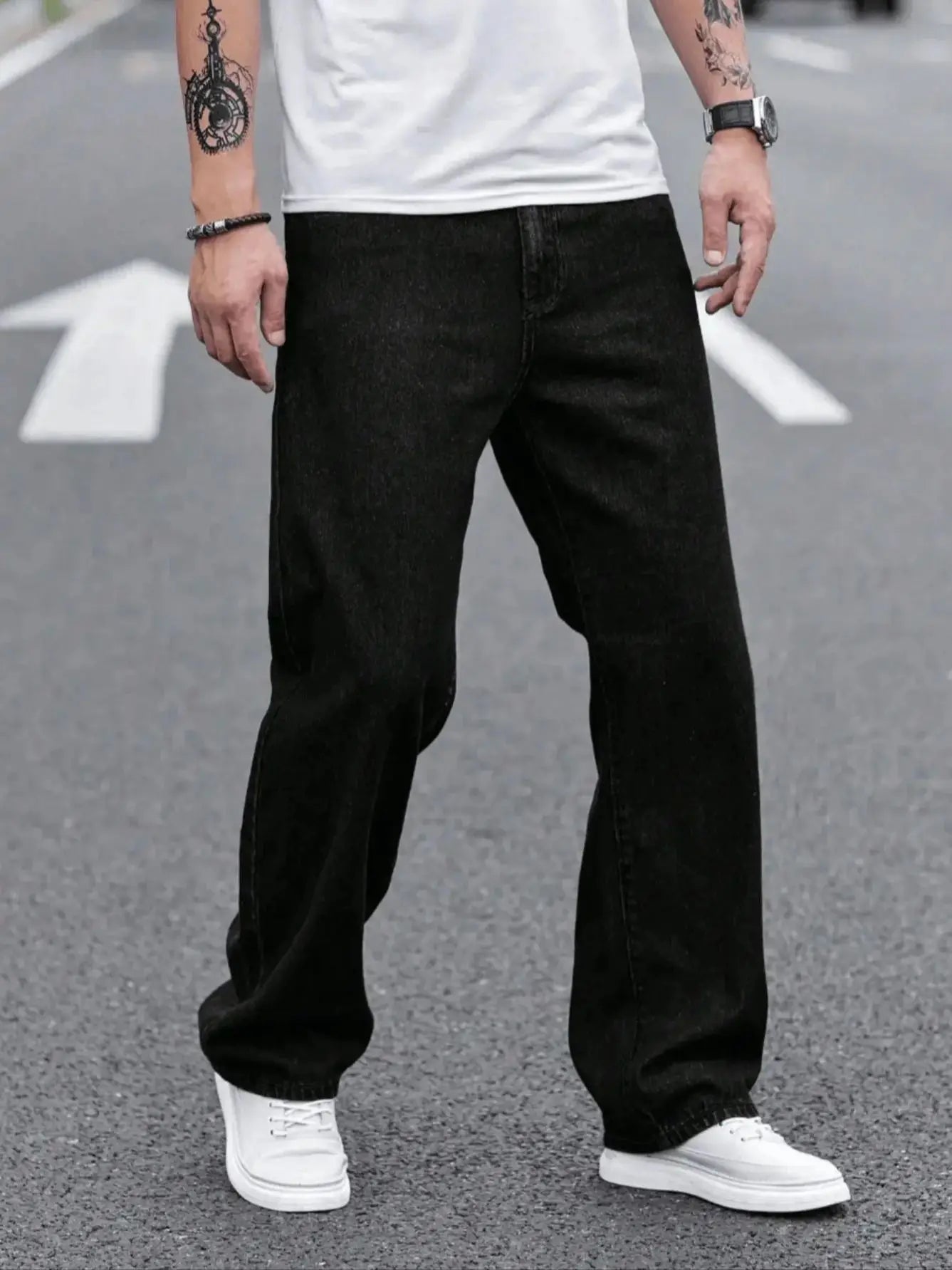 Men's Straight-Leg Casual Jeans with Five-Pocket Design in Black for All-Season Comfort and Mid-Rise Fit