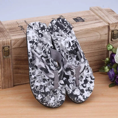 New Fashion Summer Massage Flip-Flops Men Slippers Beach Sandals Comfortable Men Casual Shoes Fashion Men Flip Flops Footwear