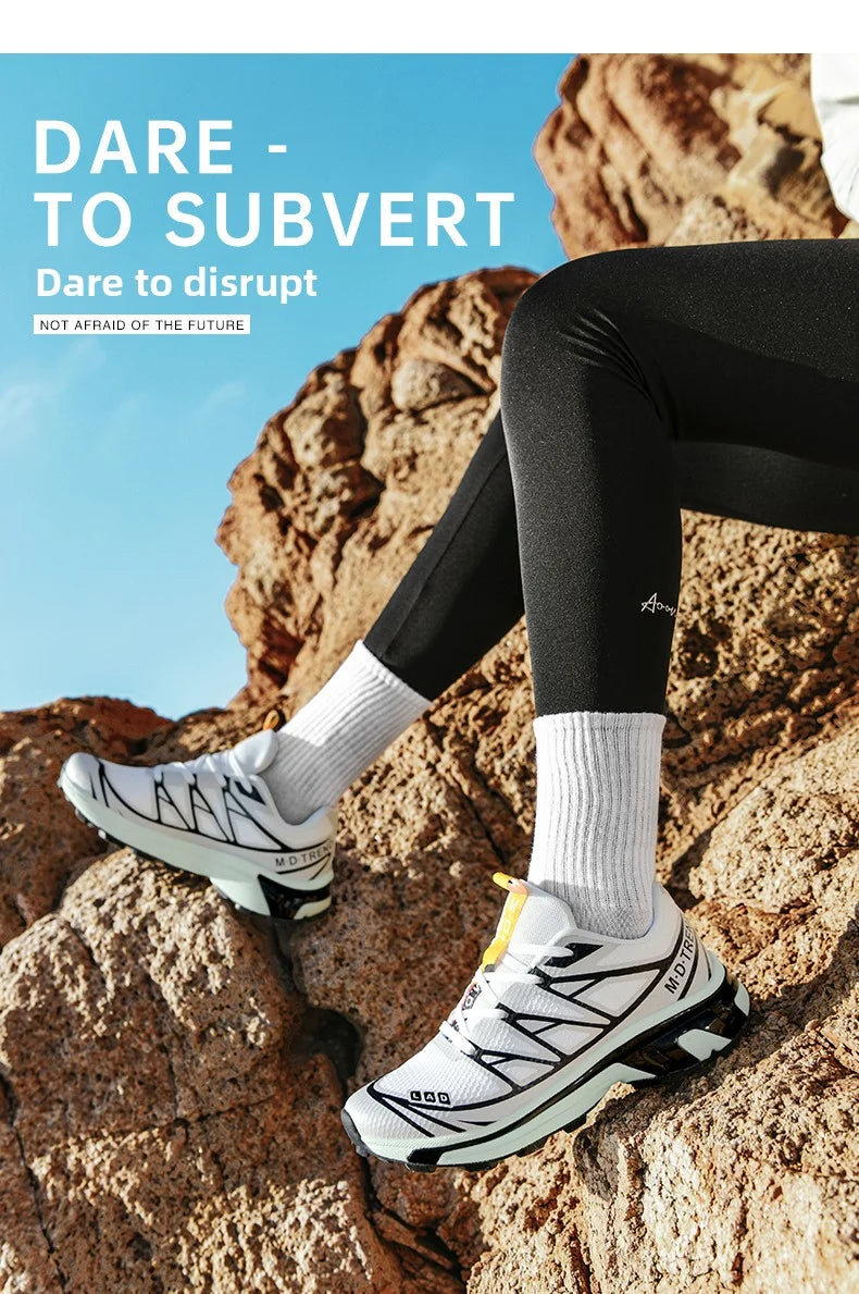 Men's hiking shoes, wear-resistant and anti slip outdoor sports shoes, fashionable and lightweight casual walking shoes