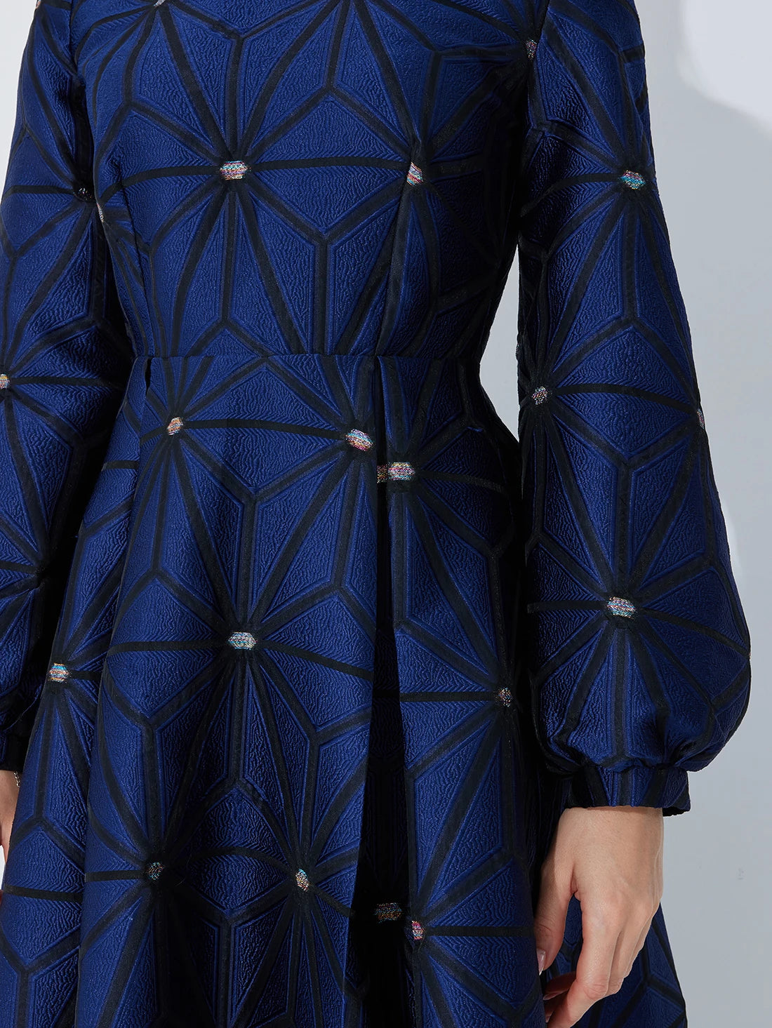 Navy Geometric Jacquard Dress with Puff Sleeves Fitted Waist and Flared Hem — Light Luxury Banquet or Wedding Gown